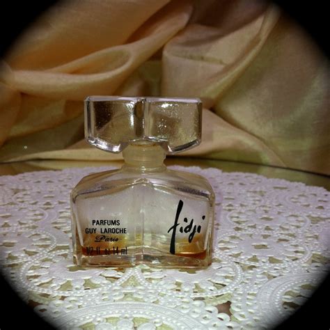 perfume fidji vintage.